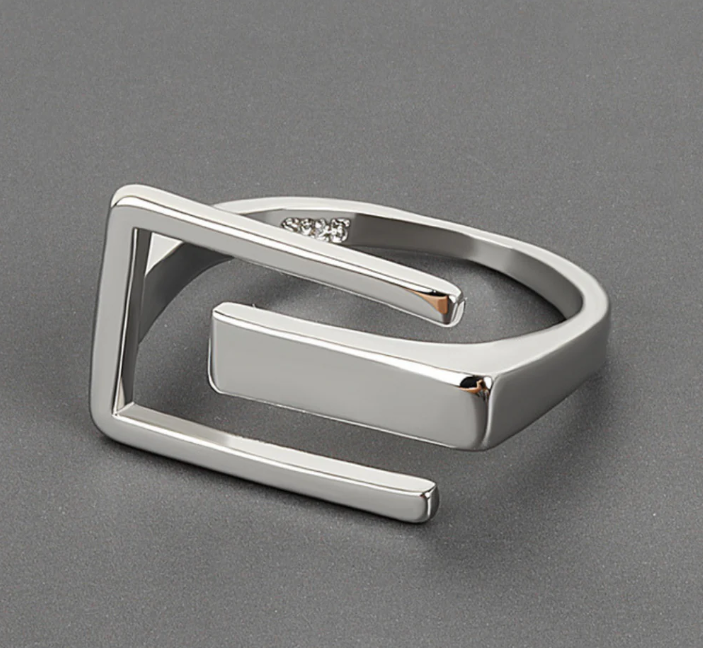 Hilda | Modernistischer verstellbarer Ring aus Silber
