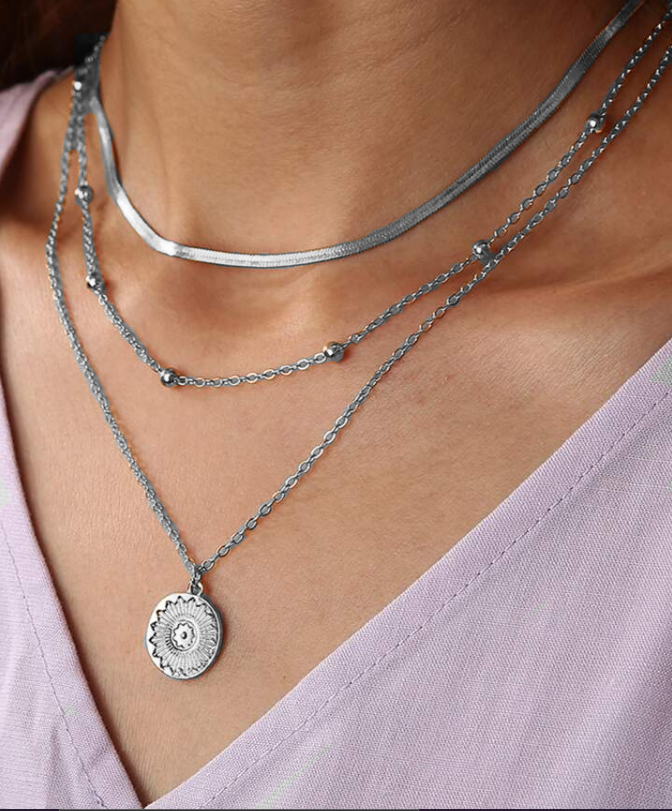 Hedda | Vintage-inspirierte Halskette mit drei Schichten aus Silber